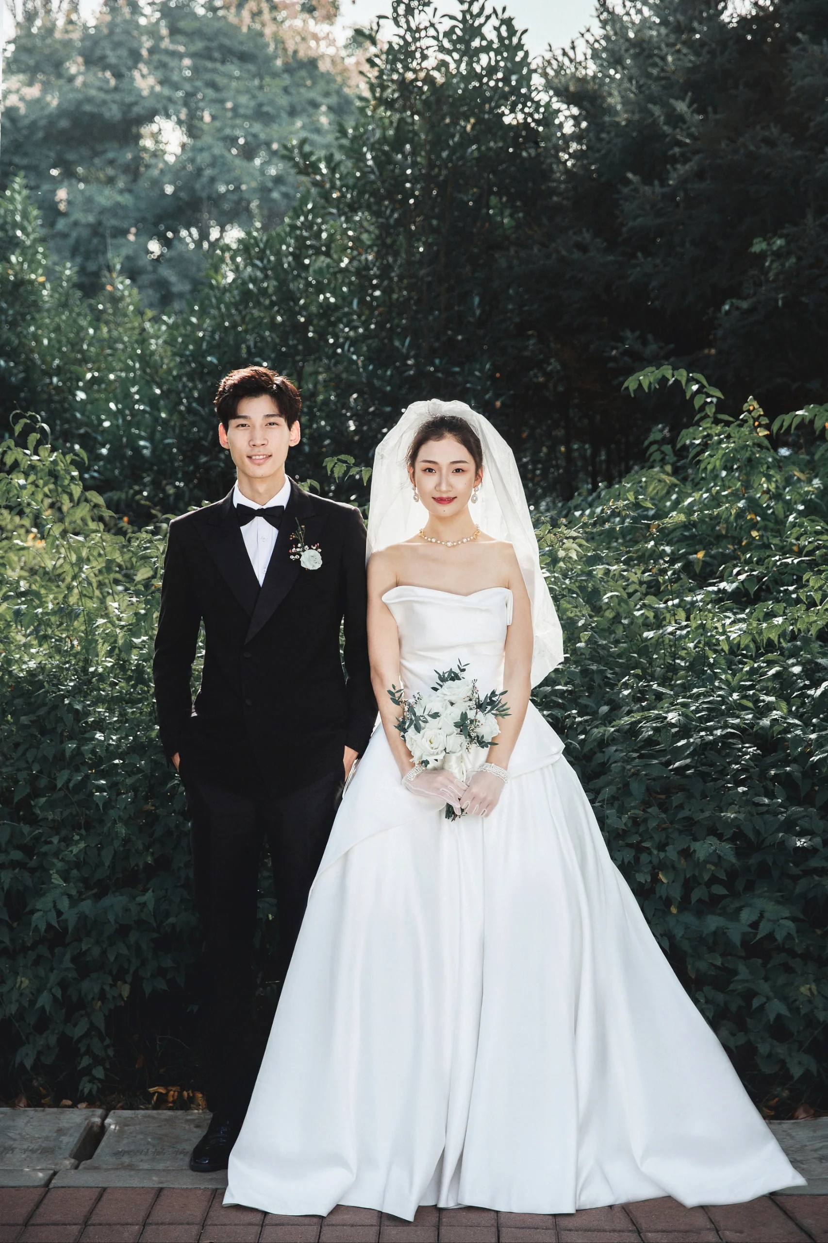 森系草坪婚纱照 画面质感与高级感并存
