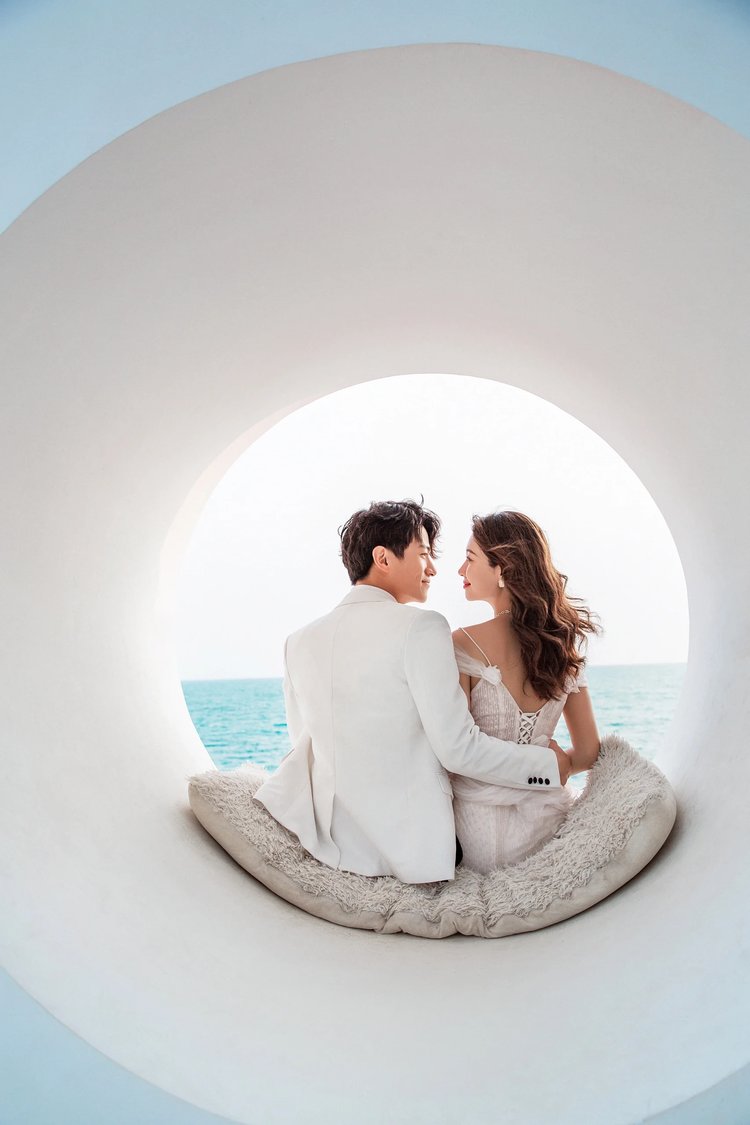 海景婚纱照 海浪与爱情的交响乐章
