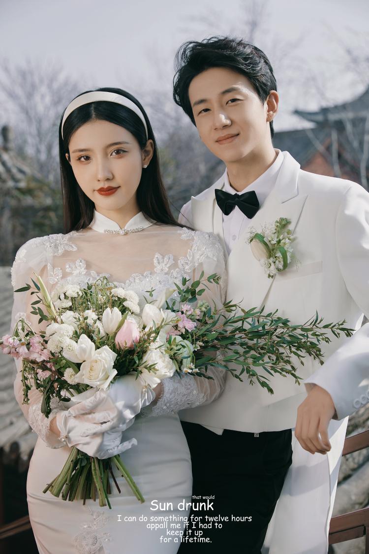 临汾婚纱照推荐：室内古典婚纱照