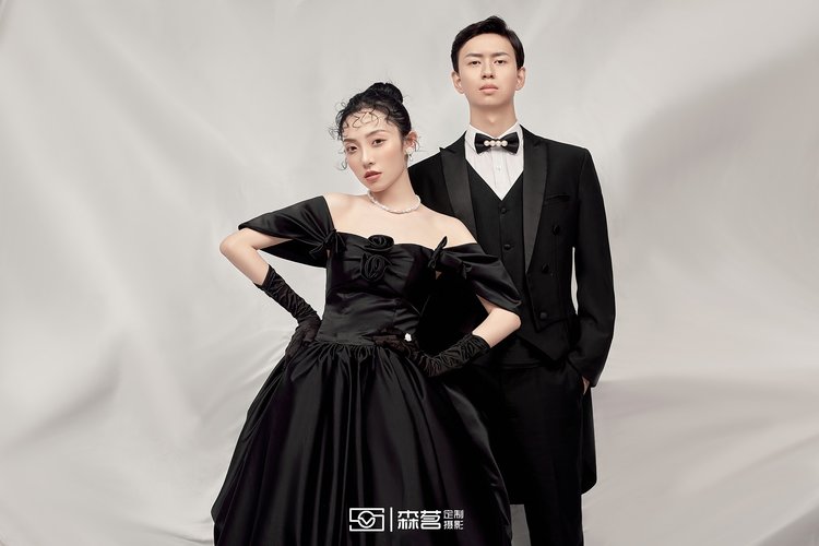 韩系黑缎礼服婚纱照
