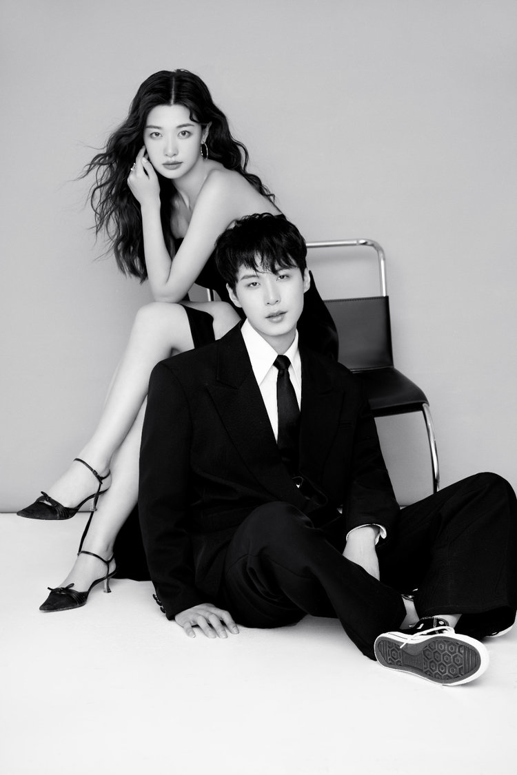 这组婚纱照太有个性 时尚杂志风婚纱照