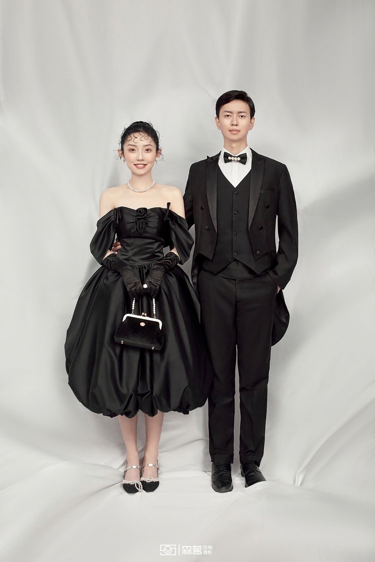 韩系黑缎礼服婚纱照