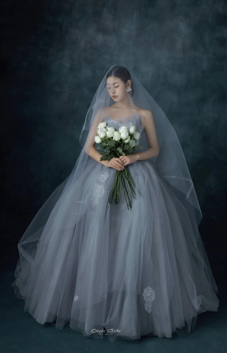 优雅室内婚纱照 婚纱摄影风格推荐