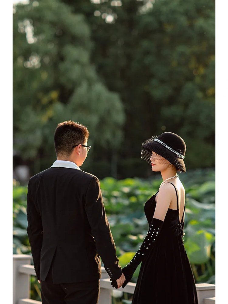户外法式纪实婚纱照 初见时的惊鸿一瞥