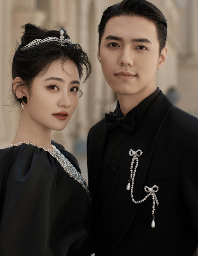 丝路欢乐时间,黑裙优雅城堡婚纱照