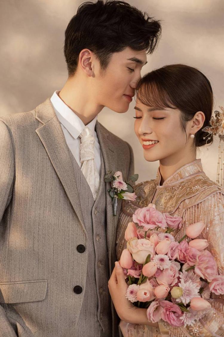 花囍中式秀禾婚纱照·光阴的故事婚纱摄影